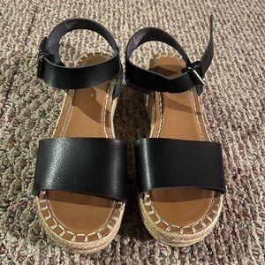 Platform sandals